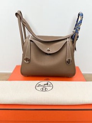 Hermes Lindy 26 大象灰銀扣