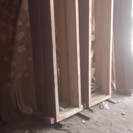 di jual kusen jendela dari bermacam macam kayu bekas berkualitas bagus dan terima pesanan kusen pint