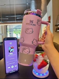 Stanley x Hello Kitty 聯名巨無霸吸管保溫杯 大容量不鏽鋼戶外水壺
