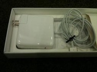 近全新~原廠apple mac book電源供應器85W~歡迎自取