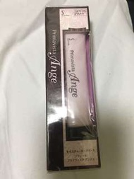 Sofina base 漾緁水潤瓷效妝前隔離乳