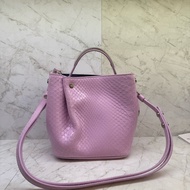 DIOR粉色蟒蛇皮內拚藍水桶兩用包