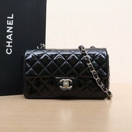 CHANEL CF口蓋包大Mini20黑色漆皮20開銀扣肩背包