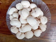 Kue Garut / semprit / Letter S  roti kering jadul kue lebaran enak murah 250gr