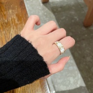 Discount in Straw Time Casual P55 french styleLetter Double C Shape Ring Can't Help When Wearing It 