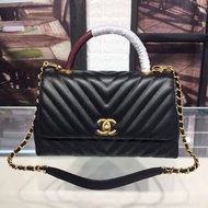 黑色 金扣 牛皮 荔枝皮 cavier medium size Chanel Coco Handle Bag in Lizard Handle chevron mini calfskin 荔枝皮 牛皮