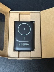 MD-BP075-Qi 自帶雙線數顯磁吸無線閃充行動電源（黑色）LaLaport南港開幕紀念