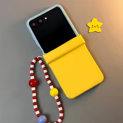 Ins Fresh Korean Color Block Blue Yellow Case with Ball Bracelet Chain for Motorola Razr 60 Ultra Ra