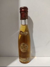 60-70 年代長頸白紙酒辦（香港廣和代理）