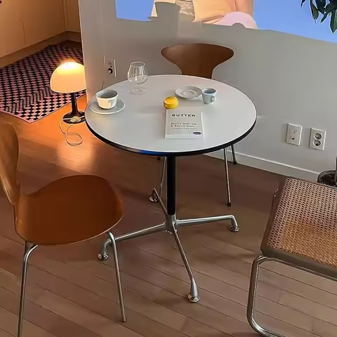 Medieval Eames round table, household small apartment dining table designer office meeting table