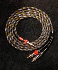 美國/怪獸 Monster 發燒級音頻RCA線  1出2超低音訊號線/高純度無氧銅線/純銅插頭 /高防干擾編織網/高頻解析力一流/中頻更是甜美/低頻剛勁醇厚粗身 高純度無氧銅/純銅插頭(2米長)