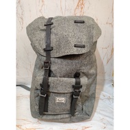Herschel little america backpack