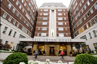 เนลล์ กวิน เฮาส์ อพาร์ตเมนต์ (Nell Gwynn House Apartments)