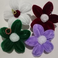 KEYCHAIN FUZZY WIRE RANDOM