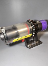 Dyson V10無線吸塵機，全機已深層清潔，機件運轉良好吸力強勁，已更換全新Filter，原裝電池續航50分鐘，摩打保養2個月，歡迎查詢!