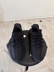 Yeezy 350 V2 Onyx