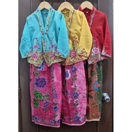 Kebaya Nyonya Kanak Kanak Saiz 5 Kids Kebaya Nyonya Set Size 5 (4-5 Years