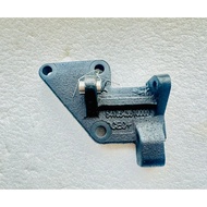Whole Chai 4J Large Ton Combination Forklift Air Conditioning Compressor Bracket Parts/5410543510000