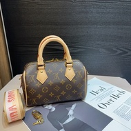 LV speedy 20波士頓包