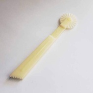 JEPITAN KUE NASTAR DAUN RODA LOKAL / RADER PLASTIK LOKAL