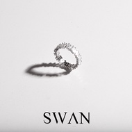 SWAN - Tapered like baguette ring แหวนเงินแท้ ฝังเพชรคิวบิคเซอร์โคเนีย cubic zirconia ทรงเหลี่ยม bag