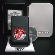 218RS.101 ZIPPO ROLLING STONES BLACK MATTE 2002 - GHOSTSTORE7