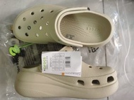 泡芙 骨白色 crocs 拖鞋 涼鞋