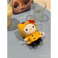 [Aria] Genuine711Co-branding with convenience stores hello Kitty Yellow raincoat plush keychain