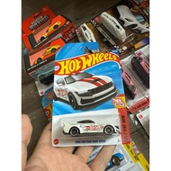 Hotwheels Ford Mustang Darkhorse /car model