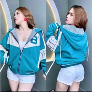 Jacket Women's logo embroidered B, 2-layer ribbed material, large hat with genuine elastic band 777D