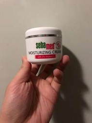 施巴 moisturising cream