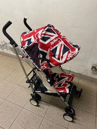 Silver Cross Fizz Cool Brittania is a lightweight travel stroller that is easy to fold and is charac