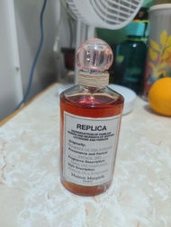 REPLICA Whispers in the Library 100 ml