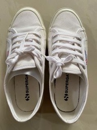 Superga 小白鞋