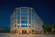 Victoria's Secret Garden Hotel