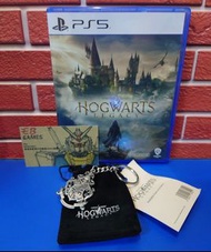 [筲箕灣天悅廣場] PS5 哈利波特：霍格華茲的傳承 Portkey Games: Hogwarts Legacy 🧙🏻🧙🏻‍♂️🧙🏻‍♀️🪄繁體中文/English✨現貨⚡加購限定版鎖匙扣(全新)