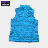 เสื้อกั๊กนวมมือสอง Patagonia สีฟ้า ผ้าร่ม Primaloft กันหนาวลม น้ำหนักเบา อก 44 ยาว 27 สภาพดี ไม่มีตำ