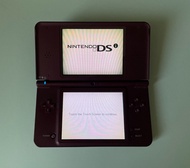 Dsi LL + 4GB SD Card + USB充電線