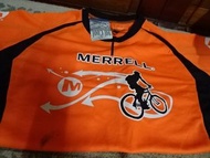 0087【小資禮品】美國戶外第一品牌MERRELL美利達上衣 M號