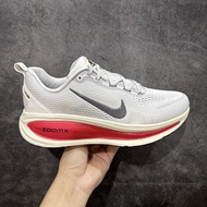 Nike ZoomX 慢跑鞋