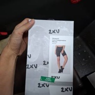 2xu size S Woman 緊身褲