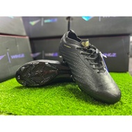 {รับประกันสินค้าแท้100%}รองเท้าฟุตบอลสตั๊ด Wingz Mugen รองท็อป สีดำ