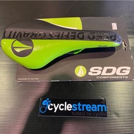 SDG DUSTER RL SADDLE BLACK / GREEN