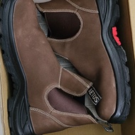 Sepatu Safety Shoes Aetos Copper Original

COLOR Mocca size 44
