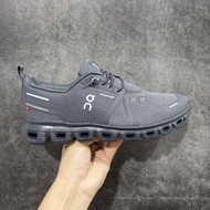 On Cloud Waterproof 灰色運動鞋