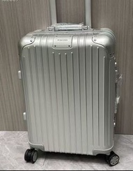 Rimowa 銀色鋁鎂合金行李箱