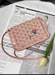Goyard限量粉色信封包