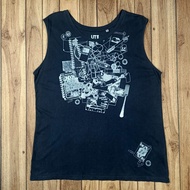 Uniqlo T-shirt