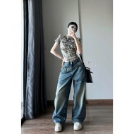 Loose-fitting jeans with bias flap tag 7262