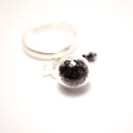 A Handmade 黑色水晶吊飾玻璃球指環